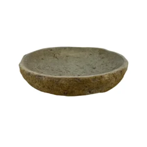 Ръчно изработен поднос от естествен речен камък с полирана вътрешна част и текстурирана външна повърхност